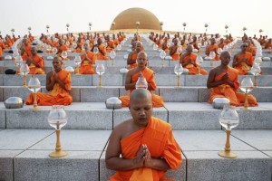 How do a foreigner become a Buddhist Monk in Thailand?